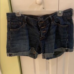 Button fly denim jean shorts